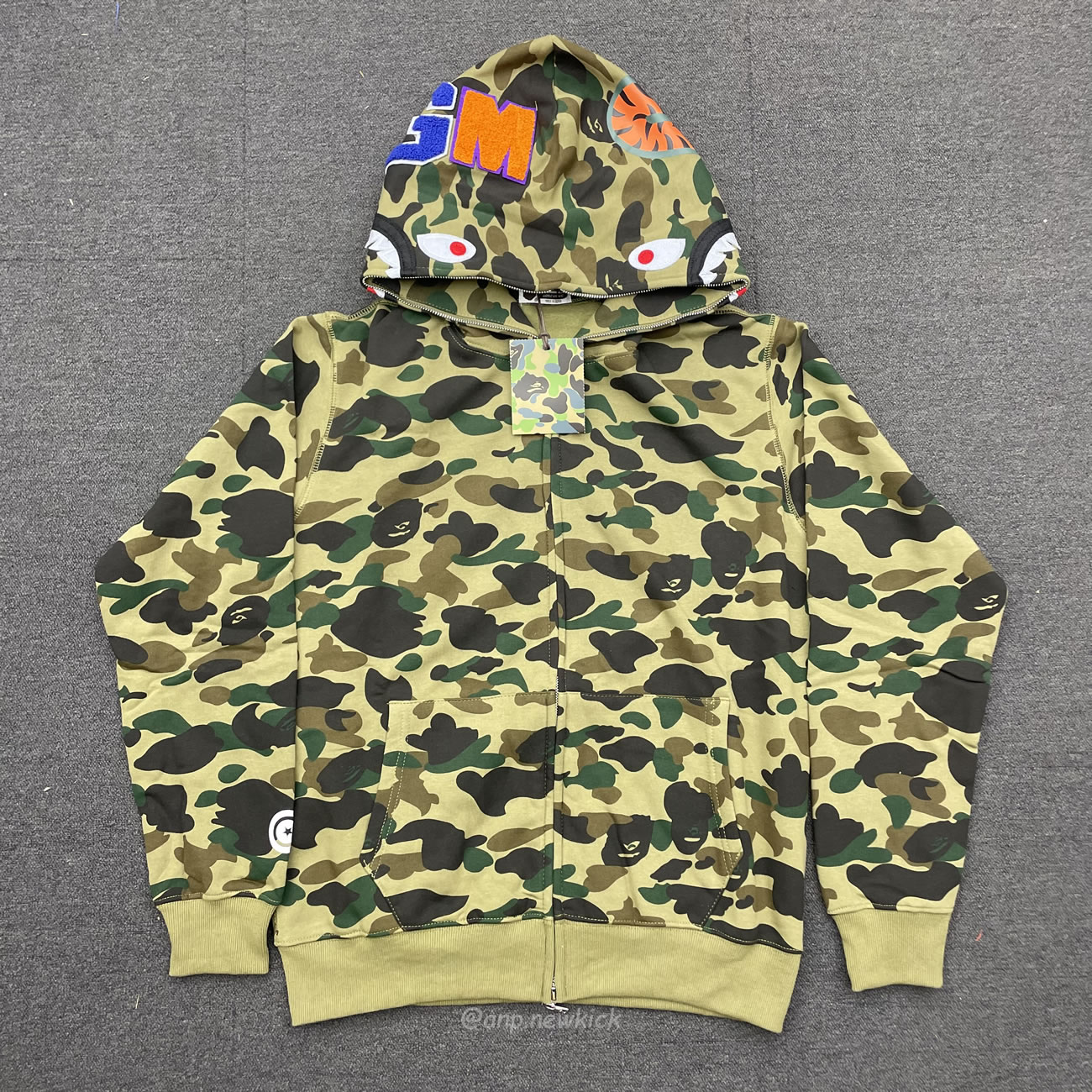 Bape Ladies 1st Camo Boa Shark Hoodie Green (4) - newkick.vip